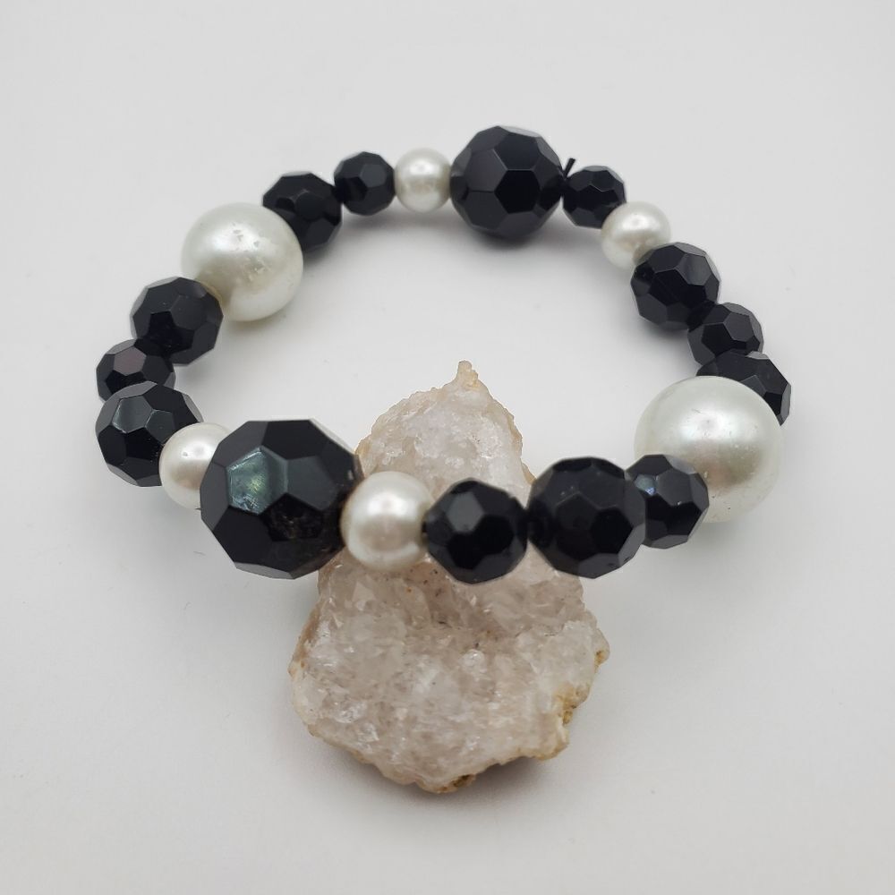 Black and white tie affair bracelet B1510‎